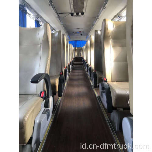 Bus Bus Yutong Bekas Ber-AC Dijual